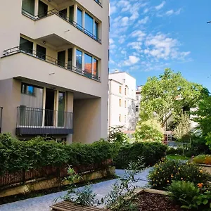 Apartment Center - Moderna, Prag